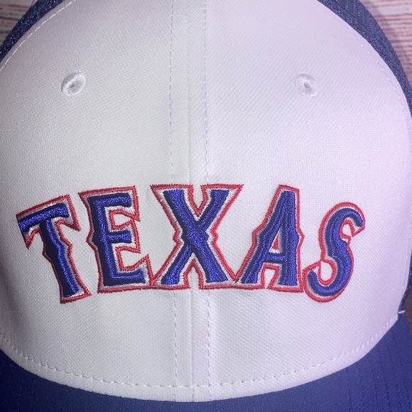EUC Texas Rangers Nike Vapor Performance Swoosh Flex Hat - White/Royal M/L - Picture 2 of 9